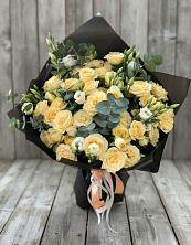 Букет цветов из:  Розы и Лизиантусы в Орево