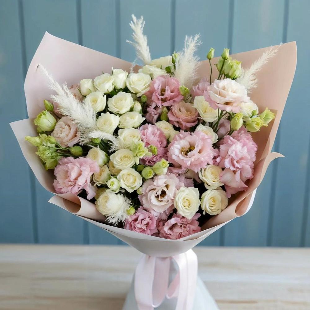 Букет цветов из: Альстромерии и Розы в Орево