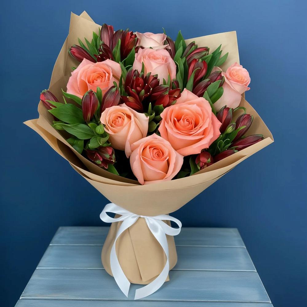 Букет цветов из: Розы и Альстромерии в Орево