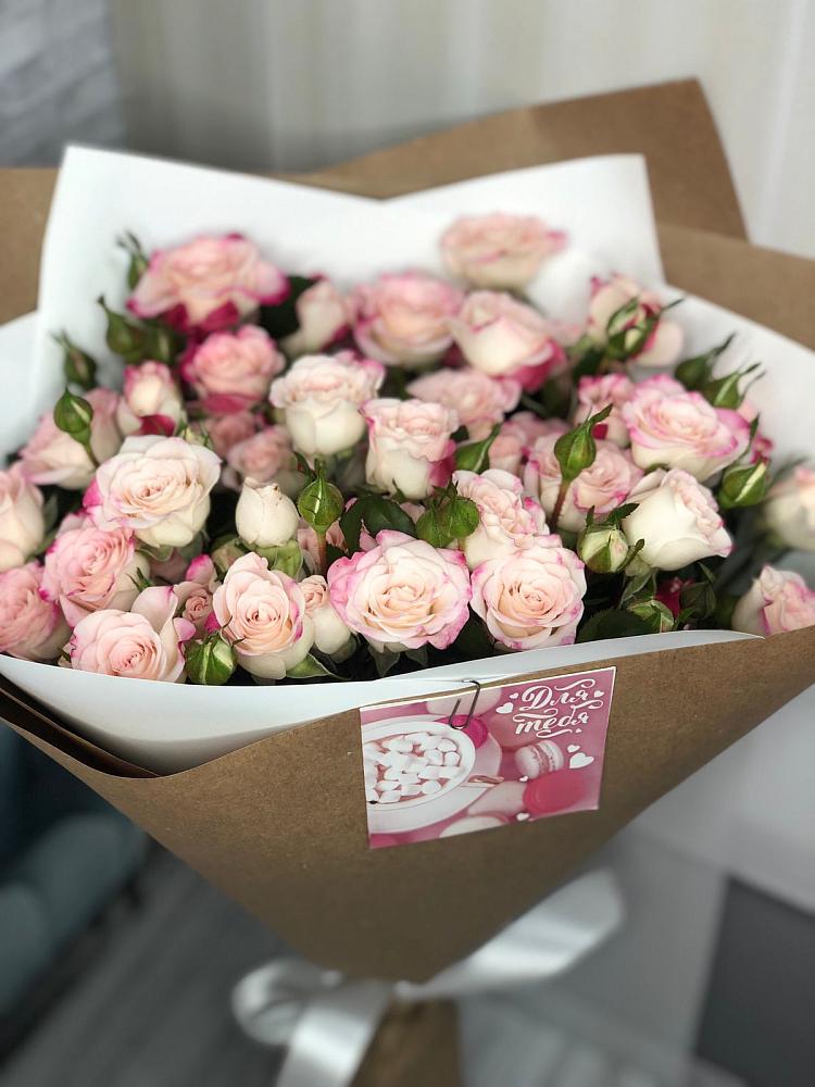 Букет цветов из: Розы в Орево