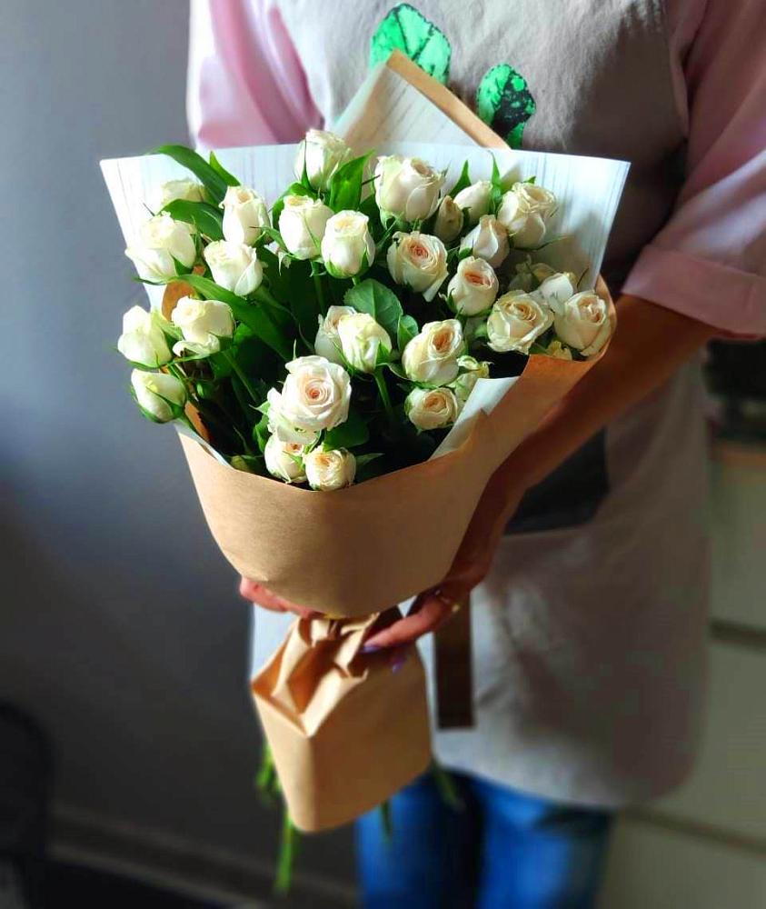 Букет цветов из: Розы в Орево