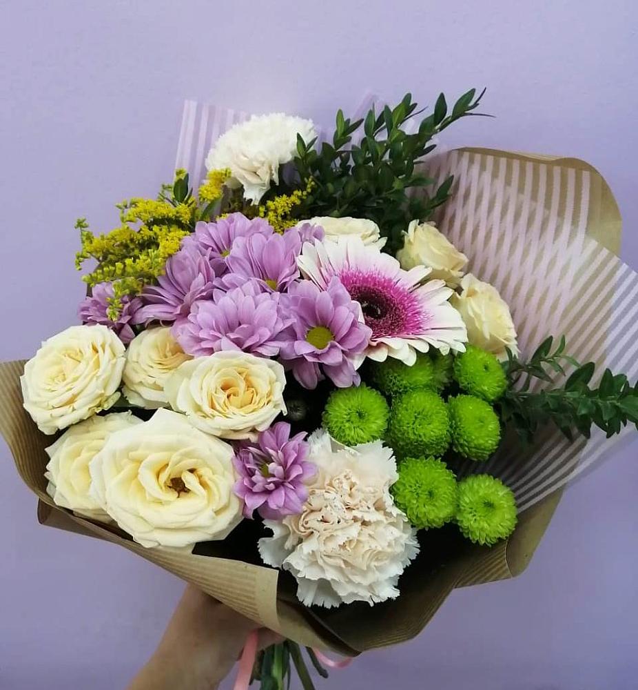 Букет цветов из: Хризантемы, Розы, Гвоздики и Герберы в Орево