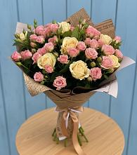 Букет цветов из:  Розы в Орево