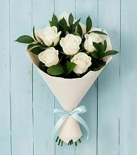 Букет цветов из:  Розы в Орево