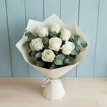 Букет Белые розы в Эвкалипте в Орево
