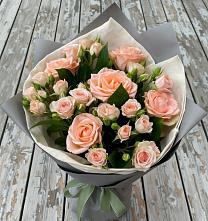 Букет цветов из:  Розы в Орево