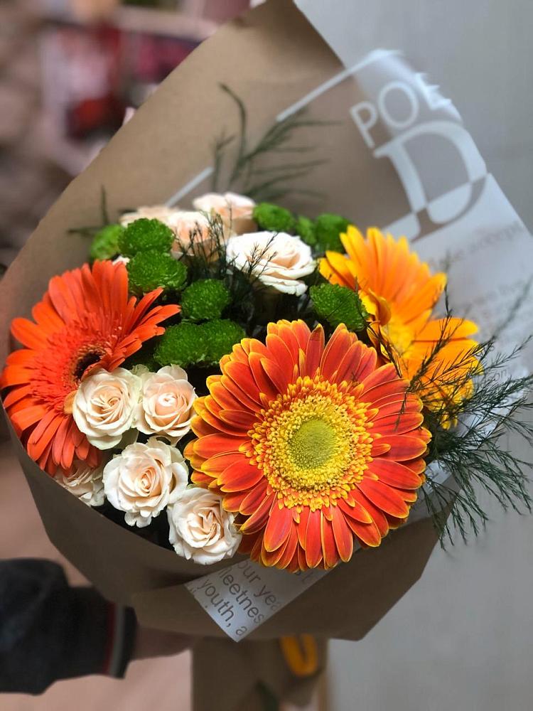 Букет цветов из: Герберы, Хризантемы и Розы в Орево