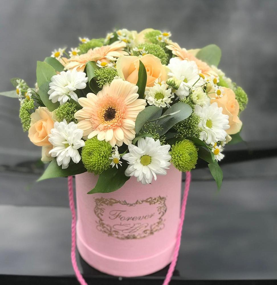 Цветочная композиция из Розы, Герберы и Хризантемы в шляпной коробке в Орево