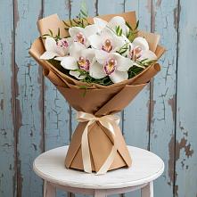 Букет цветов из:  Орхидеи и Розы в Орево