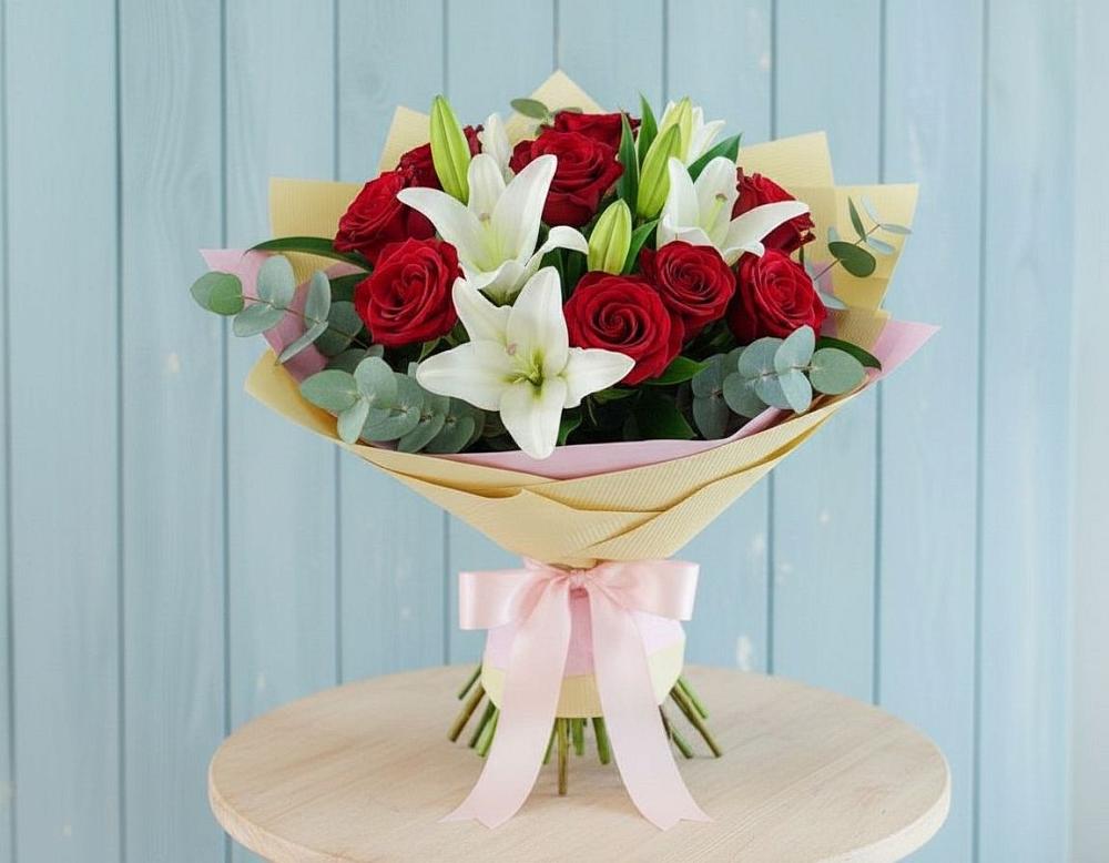 Букет цветов из: Лилии и Розы в Орево